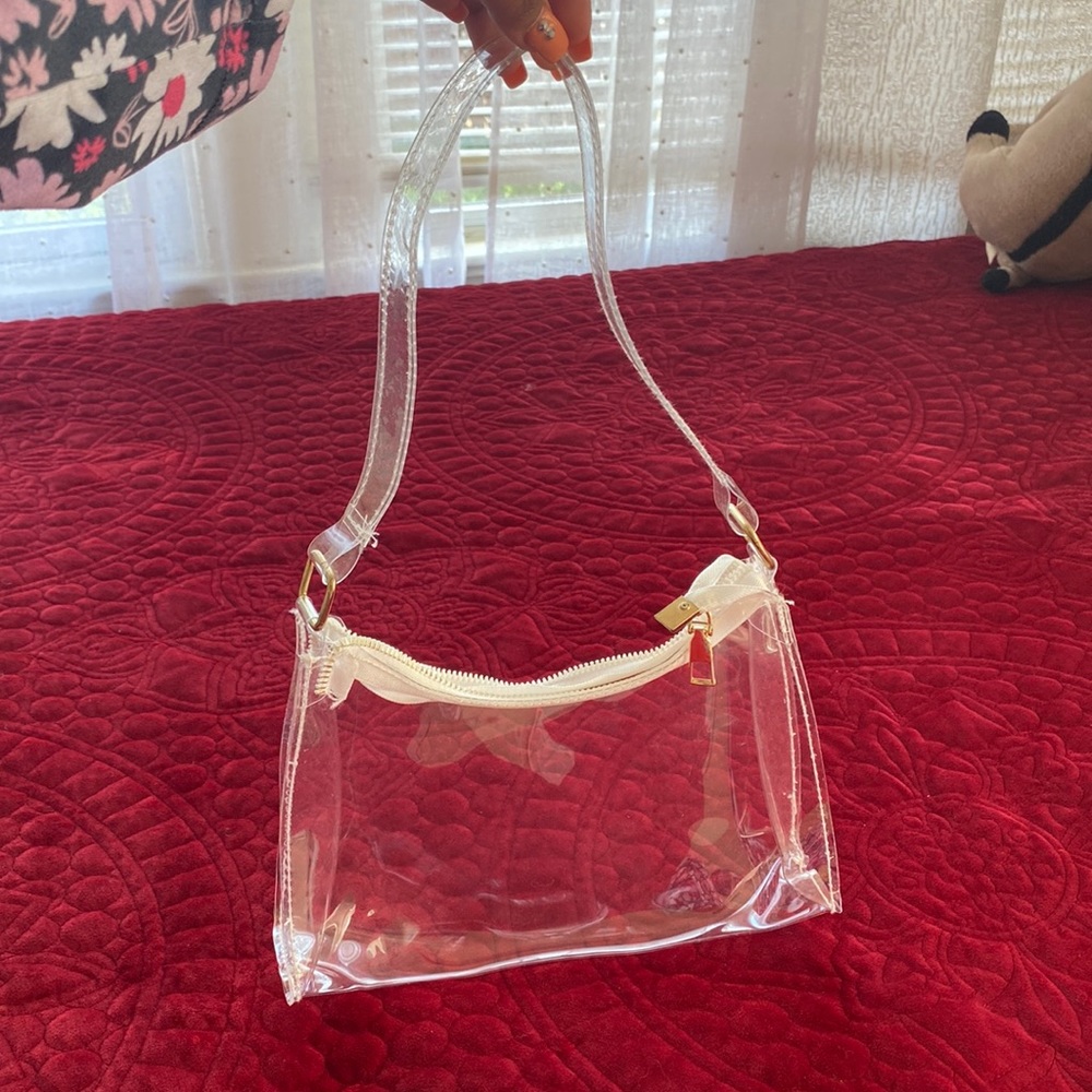 Clear shoulder bag// BRAND NEW NEVER USED